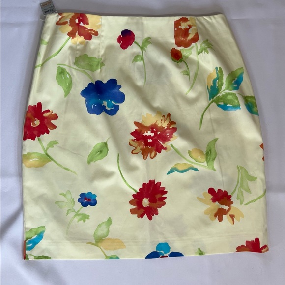 TALBOTS YELLOW FLORAL SKIRT SIZE 10 PETITE   NEW - Picture 3 of 8